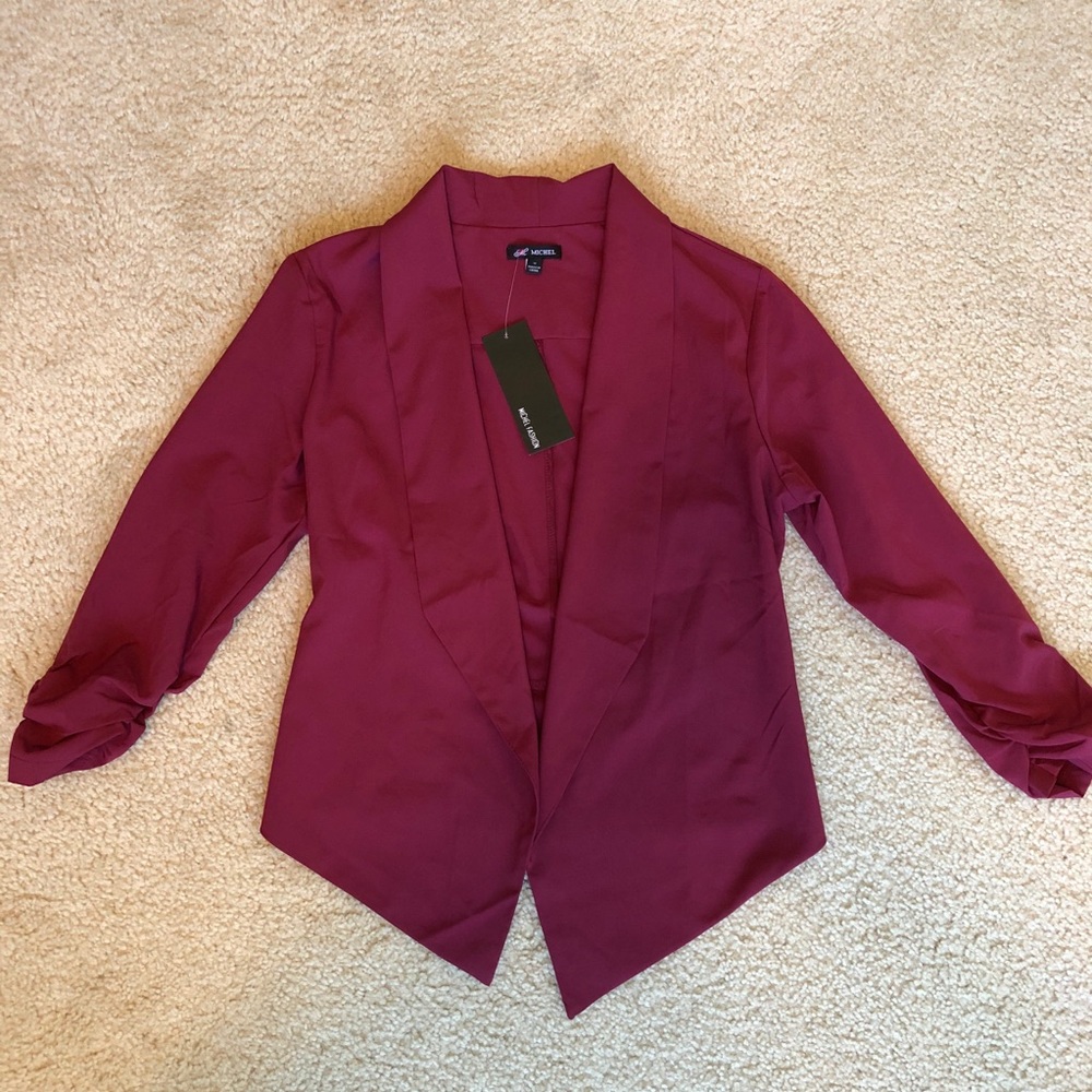 ✨Brand new maroon blazer